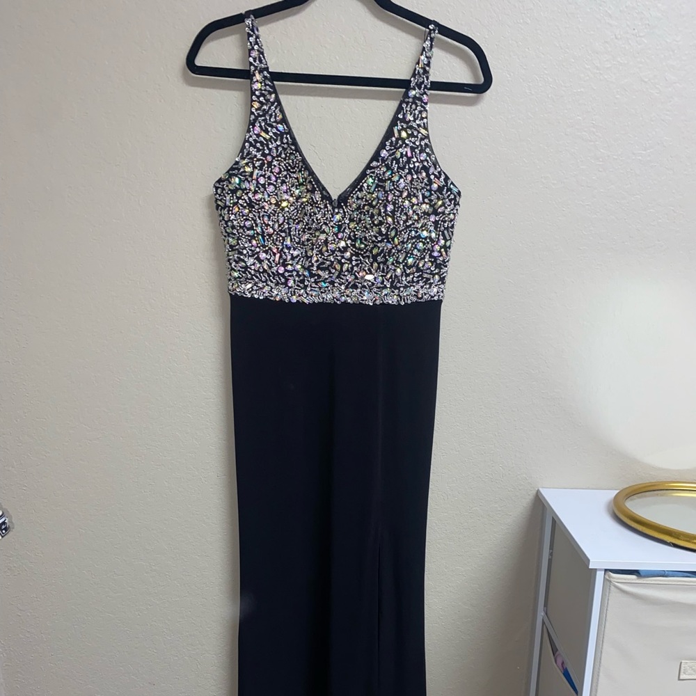 NEVER WORN Crystal Doll Formal Dress (Size 3)